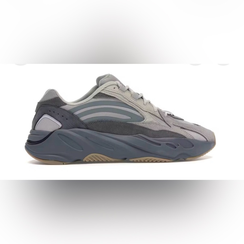 Adidas Yeezy Boost 700 V2 Tephra